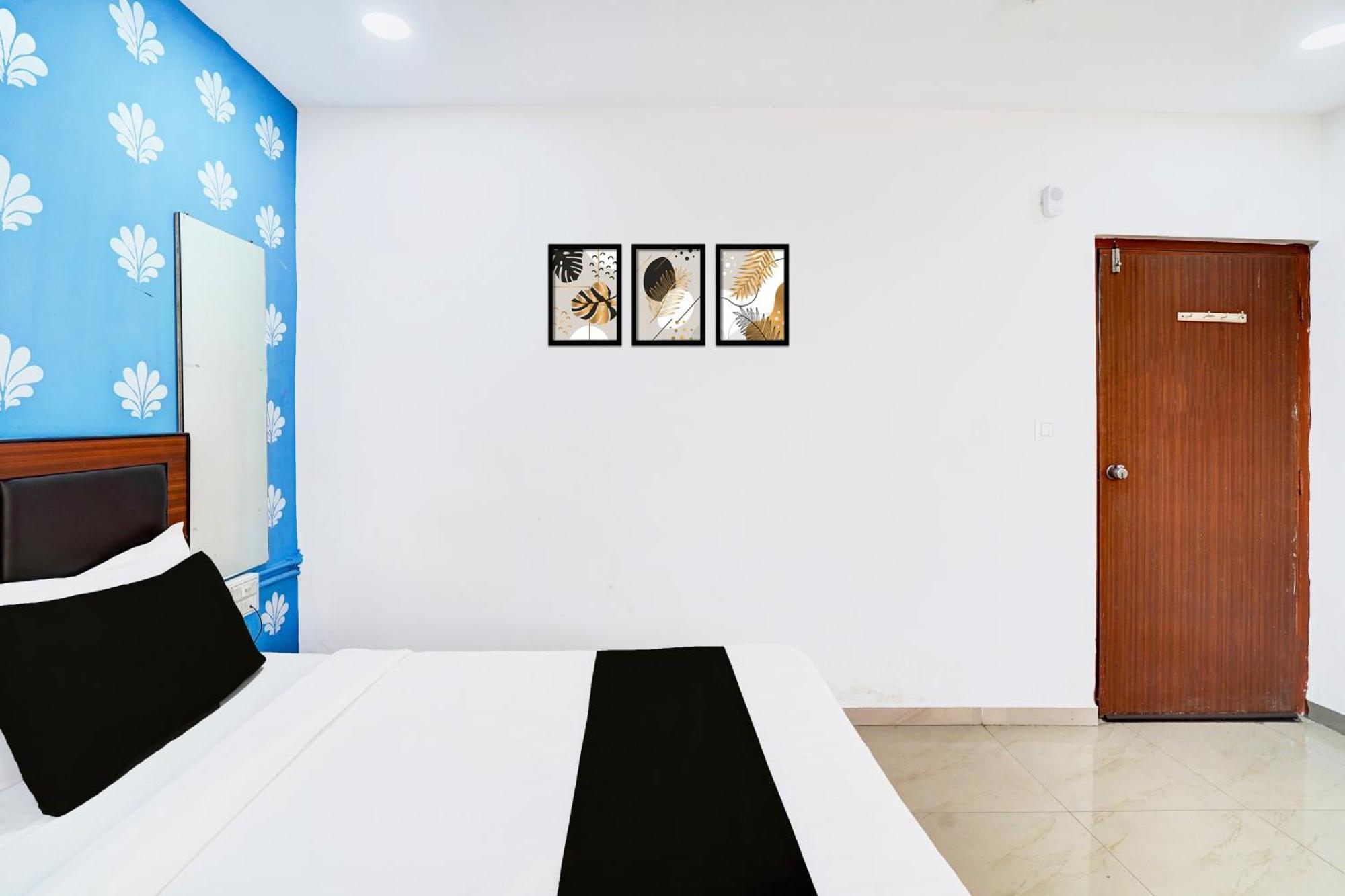 Super Hotel O Geeta Mandir Formerly Hotel Green Park Ahmedabad Exterior foto